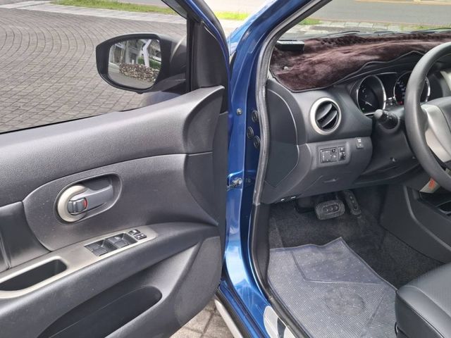 Nissan  Livina  第26張相片