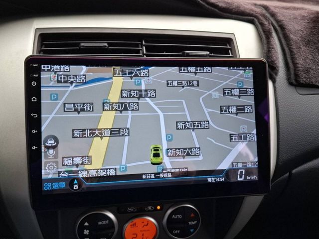 Nissan  Livina  第32張相片