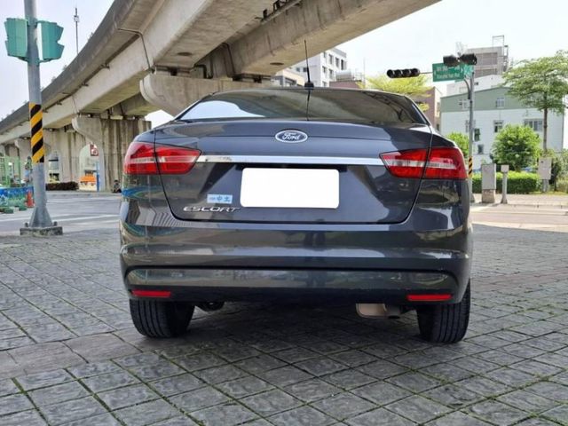 Ford/福特  Escort  第4張相片