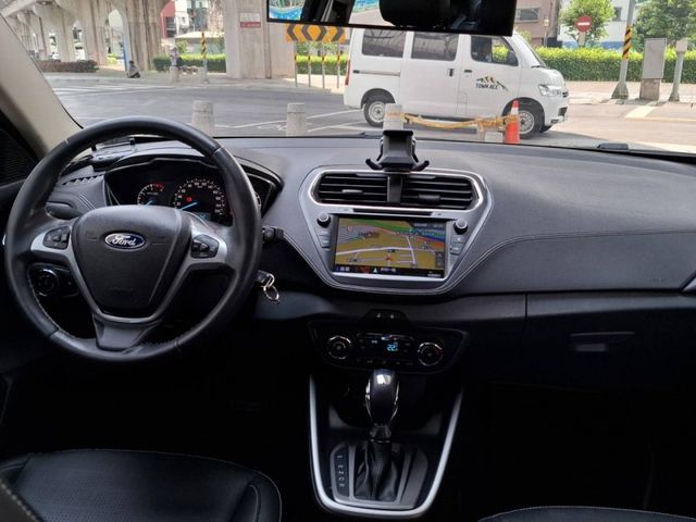 Ford/福特  Escort  第16張相片