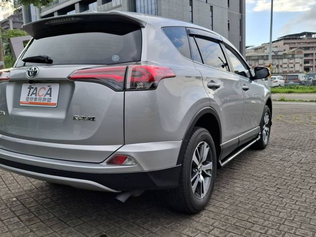 Toyota  RAV4 2018年 TOYOTA RA  第6張相片