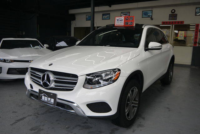 豐駿汽車 三峽總店18式賓士GLC 300全景窗,免鑰,電尾,9速,國外大缺車中  第1張相片