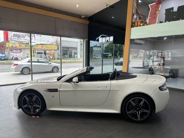 Aston Martin Vantage  第6張相片