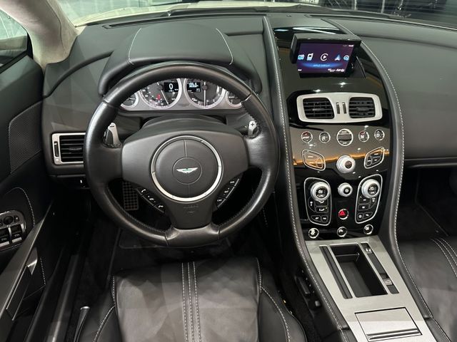 Aston Martin Vantage  第13張相片
