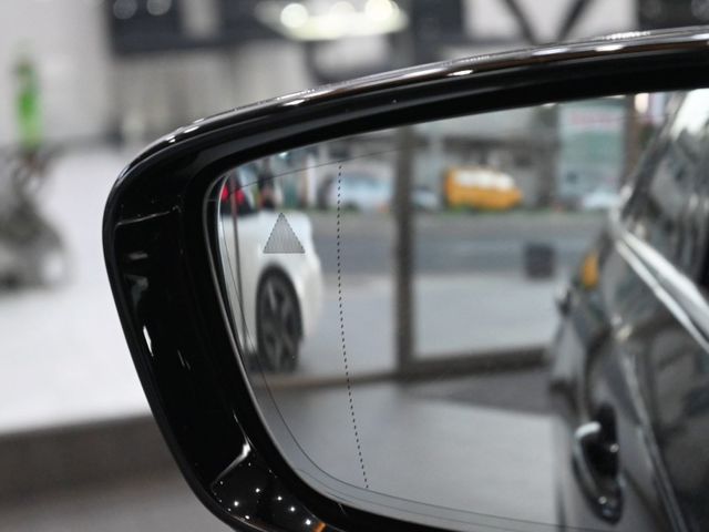 BMW/ 寶馬 520i M Sport  第3張相片