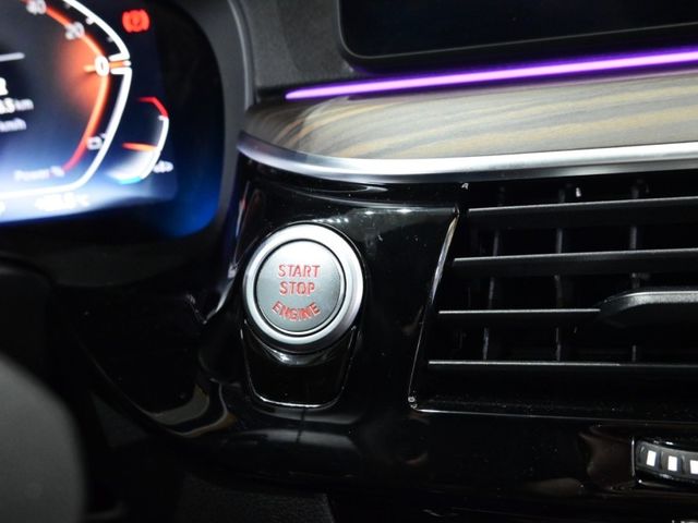 BMW/ 寶馬 520i M Sport  第13張相片