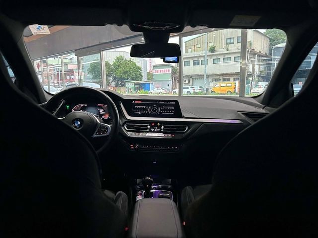 BMW/ 寶馬 118i 運動版  第2張相片