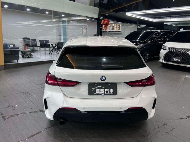 BMW/ 寶馬 118i 運動版  第8張相片