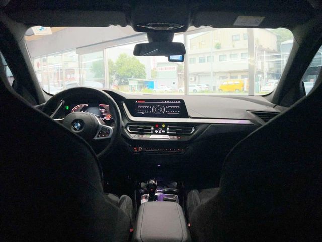 BMW/ 寶馬 118i 運動版  第17張相片