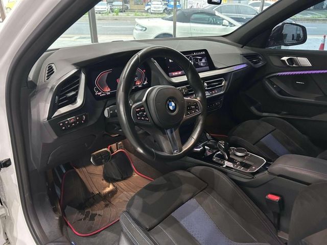 BMW/ 寶馬 118i 運動版  第19張相片