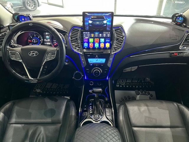 Hyundai Santa Fe  第11張相片
