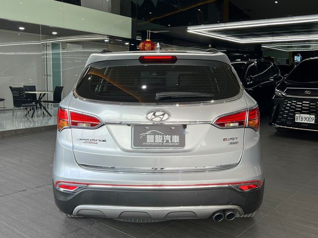 Hyundai Santa Fe  第12張相片