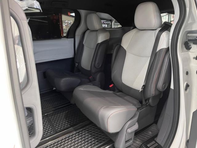 Toyota Sienna  第10張相片