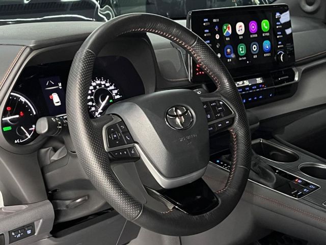 Toyota Sienna  第13張相片