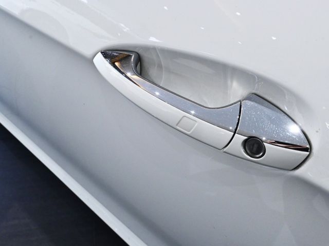 Mercedes-Benz/賓士 E-CLASS  第19張相片