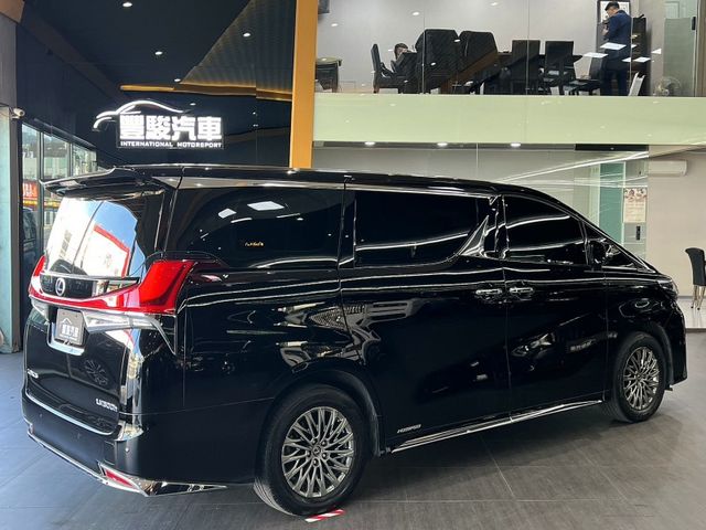 Lexus LM  第7張相片