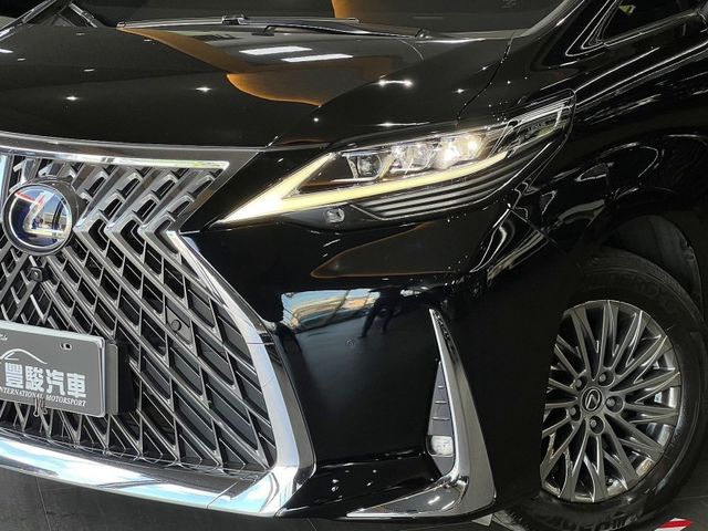 Lexus LM  第12張相片