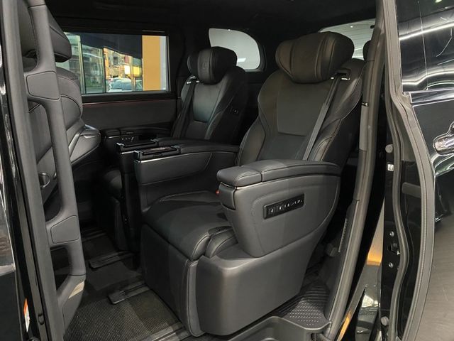 Lexus LM  第10張相片