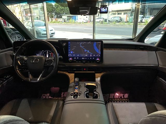 Lexus LM  第11張相片