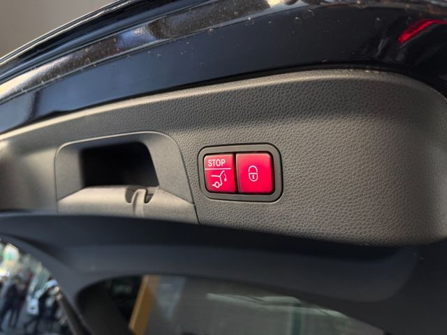 Mercedes-Benz/賓士 GLC300  第2張相片