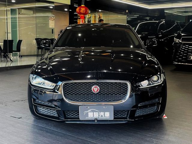Jaguar XF  第5張相片