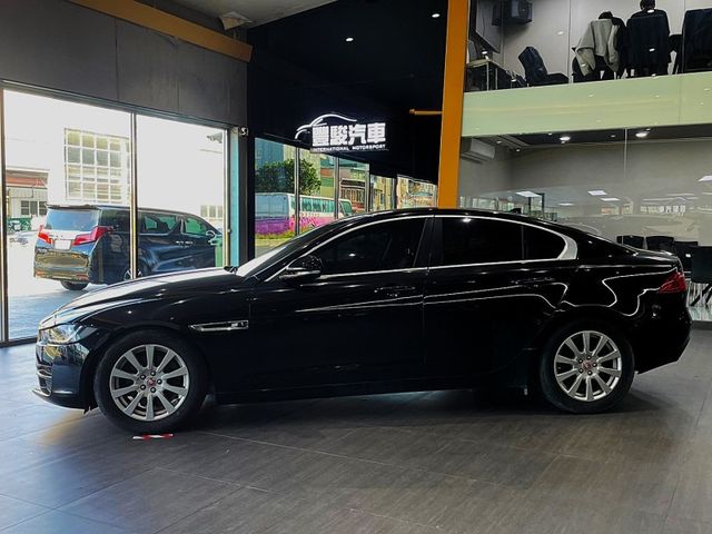 Jaguar XF  第6張相片