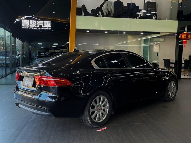 Jaguar XF  第7張相片