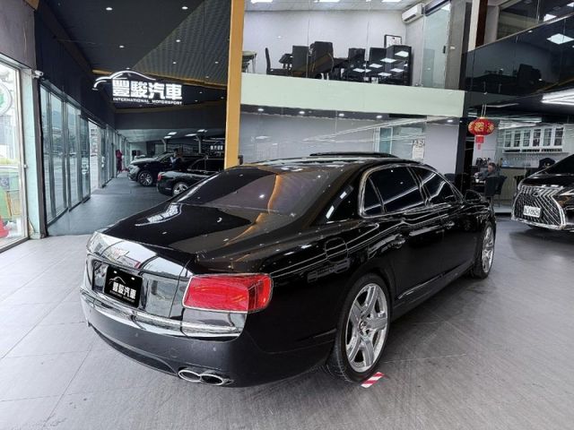 Bentley Flying Spur  第5張相片