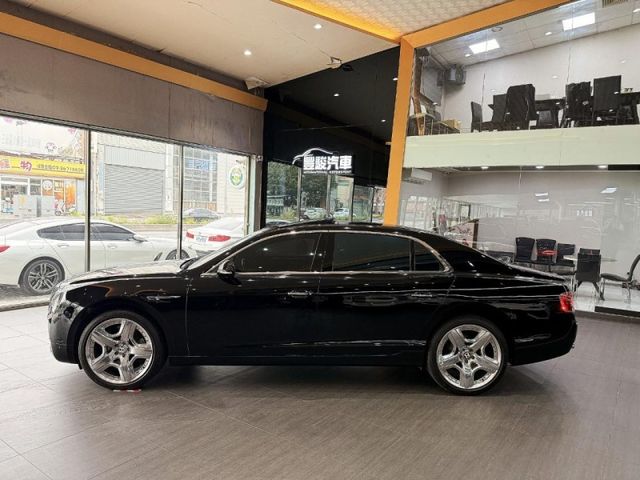Bentley Flying Spur  第6張相片