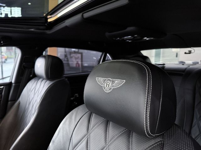 Bentley Flying Spur  第10張相片