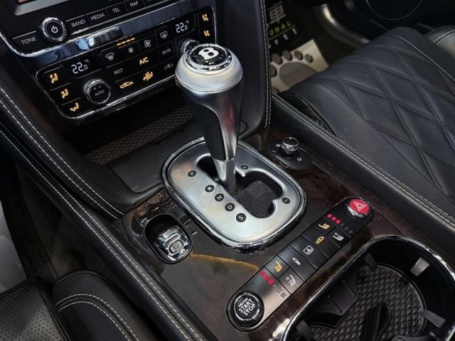 Bentley Flying Spur  第11張相片