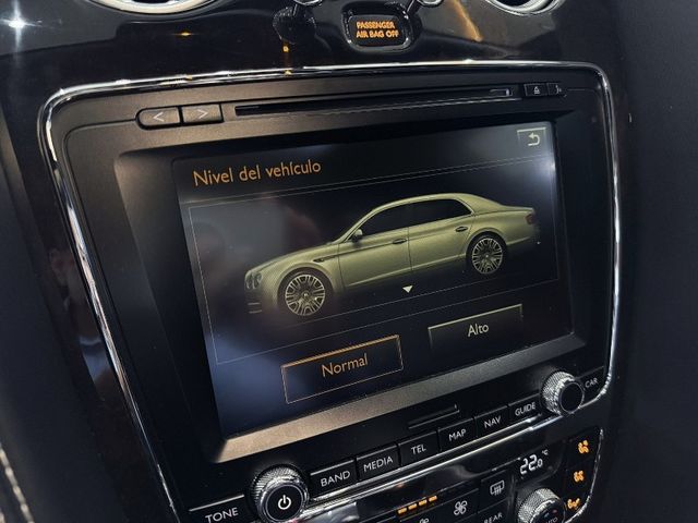 Bentley Flying Spur  第12張相片