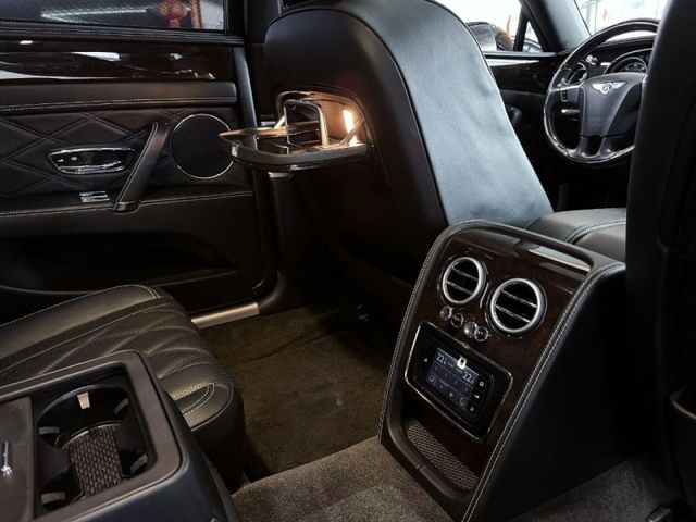 Bentley Flying Spur  第16張相片