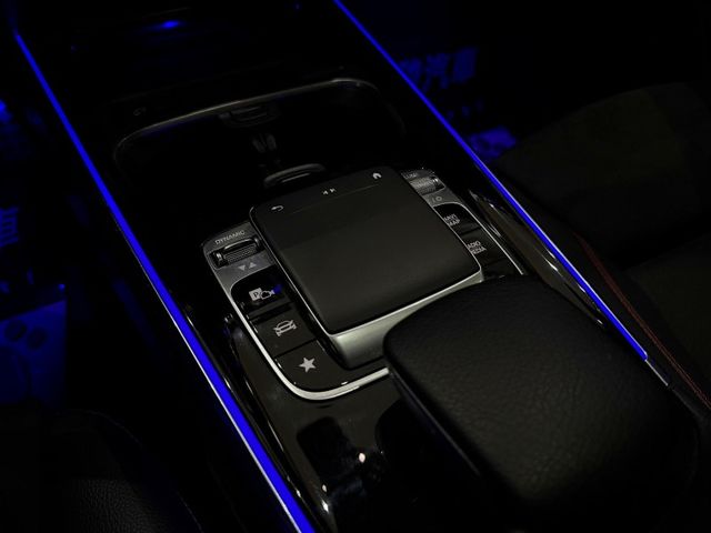 Mercedes-Benz/賓士   GLB-CLASS  第14張相片