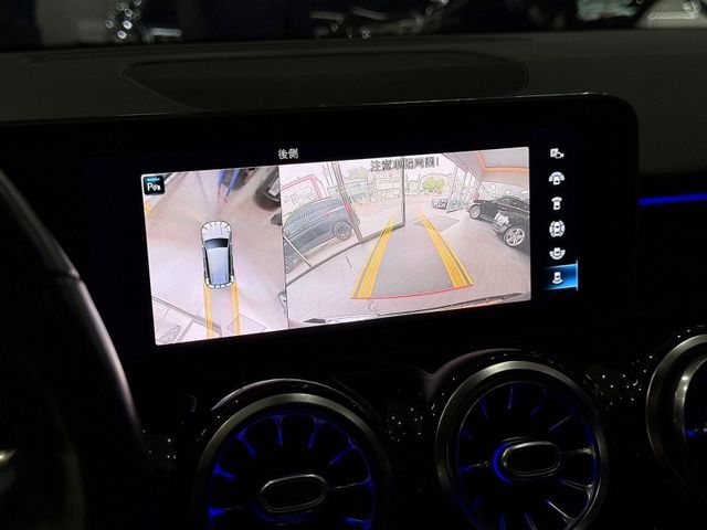 Mercedes-Benz/賓士   GLB-CLASS  第16張相片