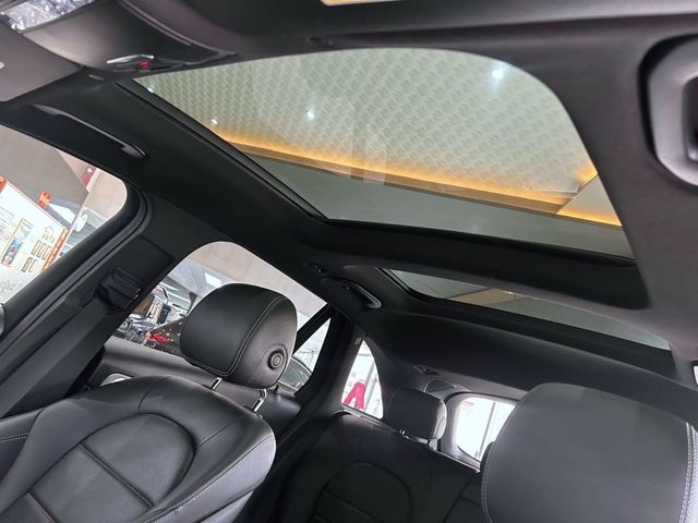 Mercedes-Benz/賓士 GLC300  第11張相片