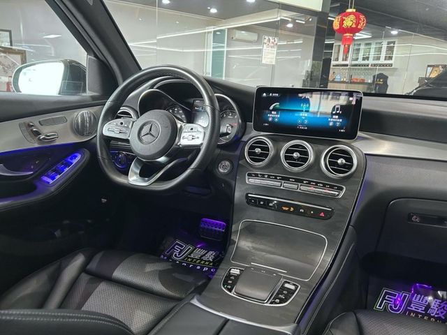Mercedes-Benz/賓士 GLC300  第17張相片