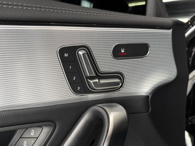 Mercedes-Benz/賓士 CLA250  第14張相片