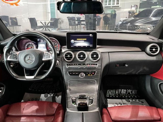 Mercedes-Benz/賓士 C300  第8張相片
