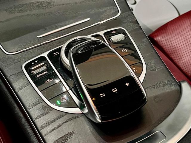 Mercedes-Benz/賓士 C300  第11張相片