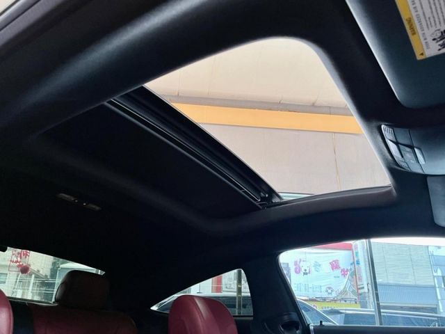 Mercedes-Benz/賓士 C300  第17張相片