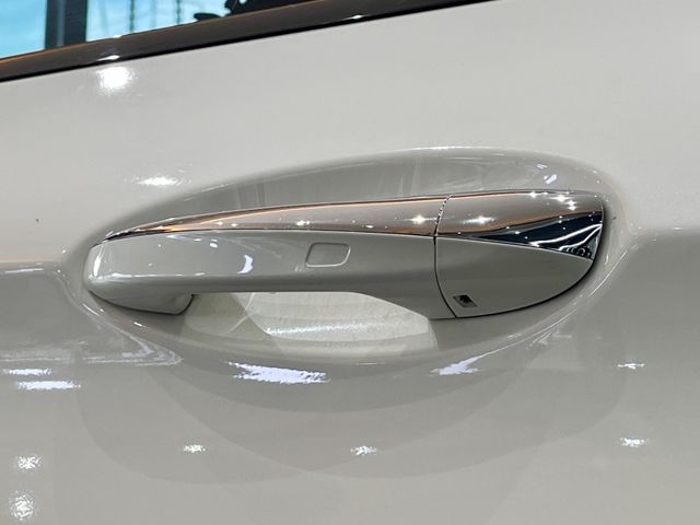 Mercedes-Benz/賓士 C300  第19張相片