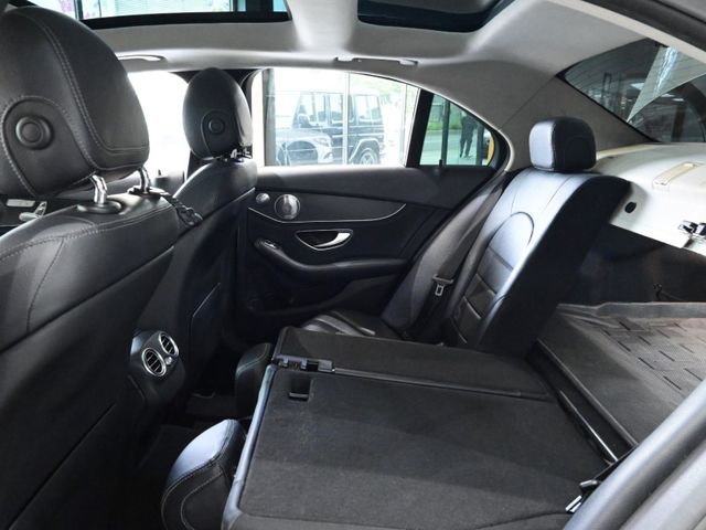 Mercedes-Benz/賓士 C300  第3張相片