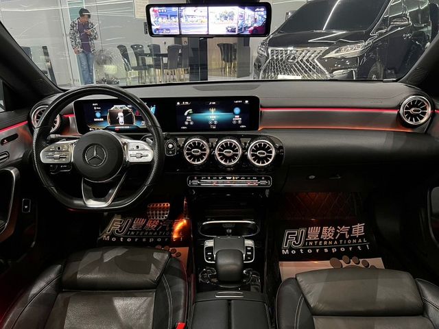 Mercedes-Benz/賓士 CLA250  第9張相片