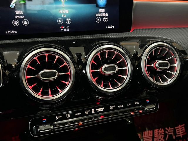 Mercedes-Benz/賓士 CLA250  第15張相片