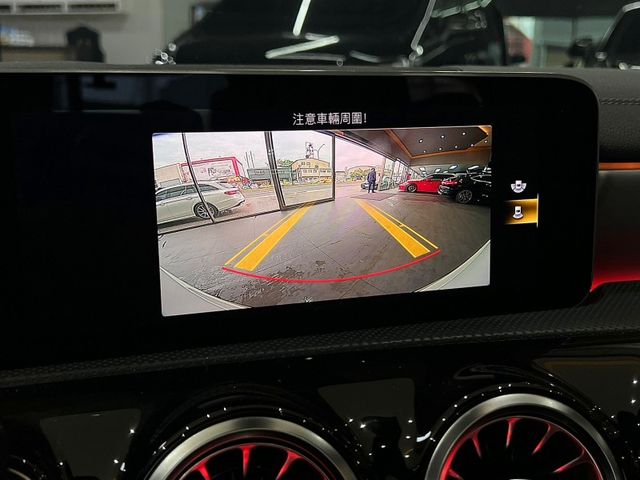 Mercedes-Benz/賓士 CLA250  第16張相片
