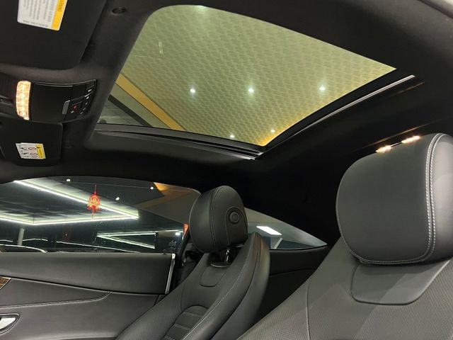 Mercedes-Benz/賓士 C300  第12張相片