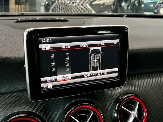 Mercedes-Benz/賓士 A-CLASS  第14張相片