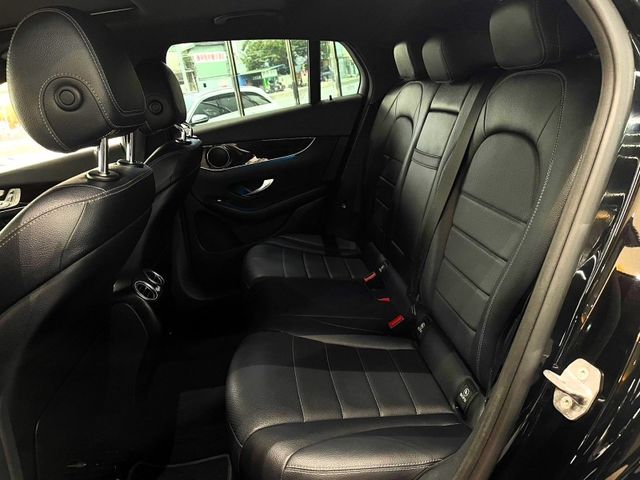 Mercedes-Benz/賓士 GLC300  第8張相片