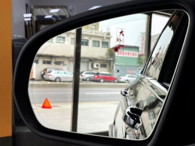 Mercedes-Benz/賓士 GLC300  第9張相片